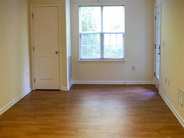 Reserve at Somerset Commons — Photo 10