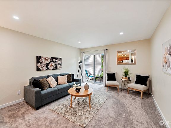 2nd image of 17431 Ambaum Boulevard S #C13