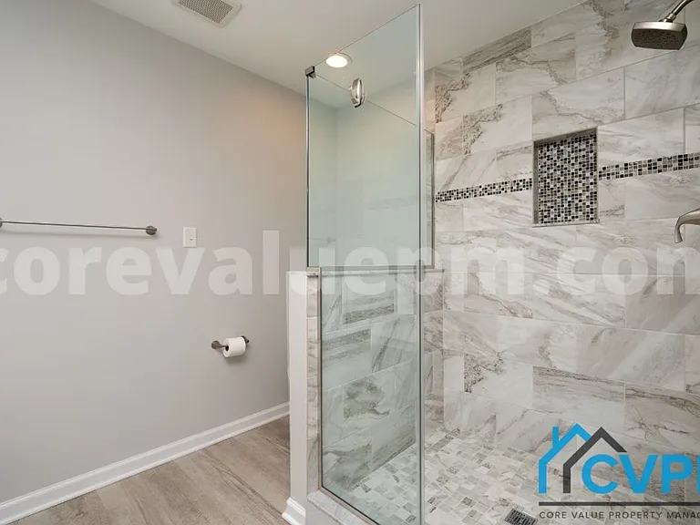 4702 Shelley Ln — Photo 17