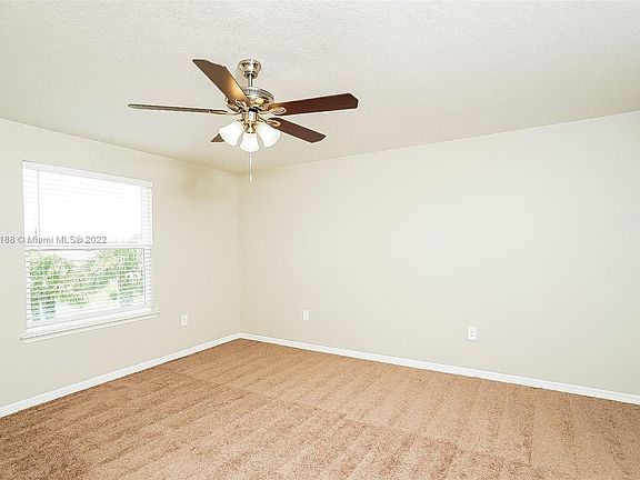 5th image of 4073 SW Jaqust St #1
