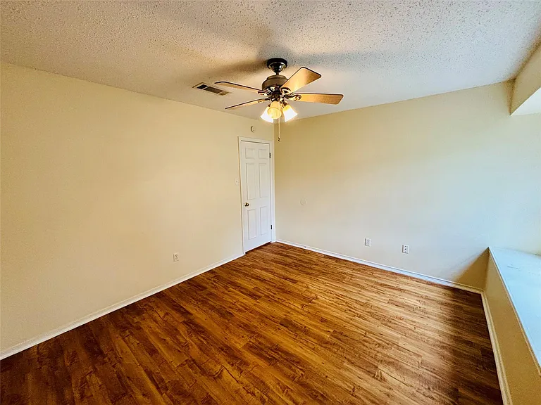 13007 Amarillo Ave — Photo 11