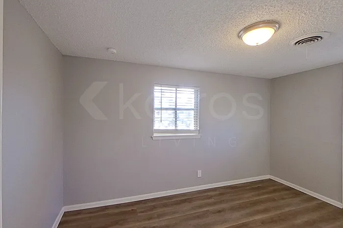 208 4th Ave — Photo 11
