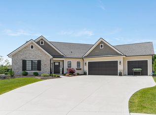 102 Elderwood Ct, Fort Wayne, IN 46845