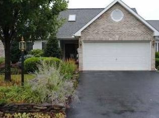 17 Ridgeway Dr, Mechanicsburg, PA 17050