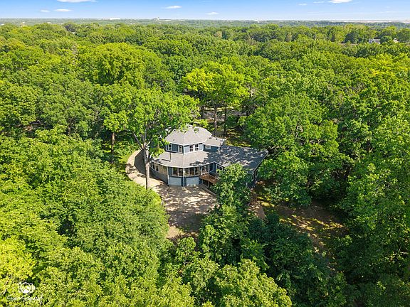 2nd image of 1251 Woodland Ct