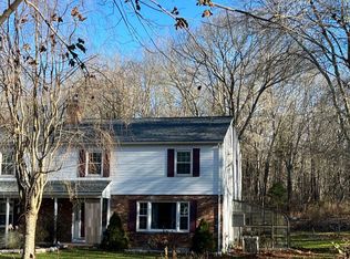 414 NW Corner Rd, North Stonington, CT 06359