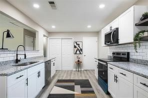 5th image of 54 Jean Ct