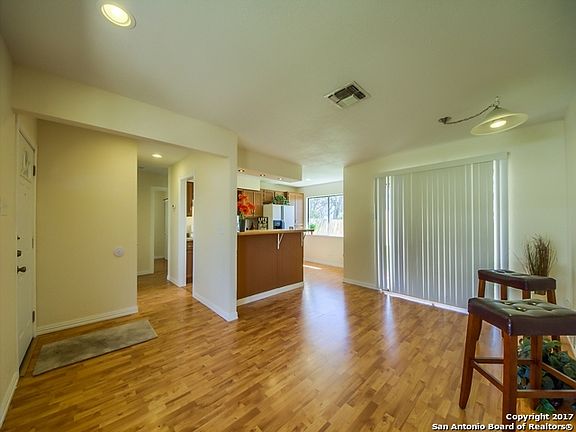 4th image of 224 Kimberly Dr