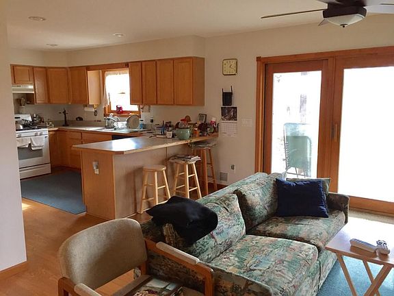 F1215B4B-CB12-408B-A9C7-DA8ED0DDFAEA