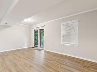 12964 Amesbury St, Woodbridge, VA 22192