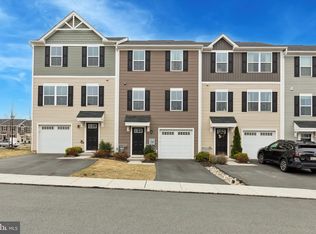 39 Foxwood Dr, Gilbertsville, PA 19525