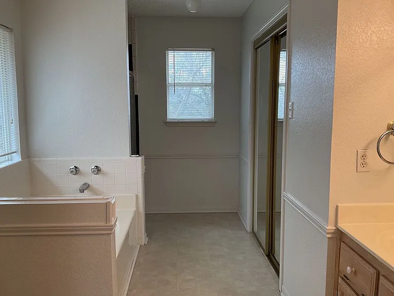 1701 Tanglewood Dr — Photo 19