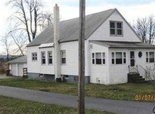 12 Hoffman St, Selkirk, NY 12158