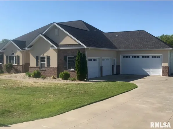 1403 Nicole Ln, Carterville, IL 62918