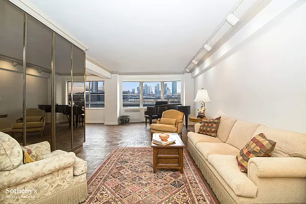 Sold by Sotheby's International Realty | media 4