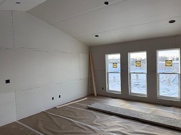 2nd image of 5752 Wall St