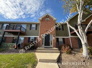 1348 McDowell Rd #104, Naperville, IL 60563