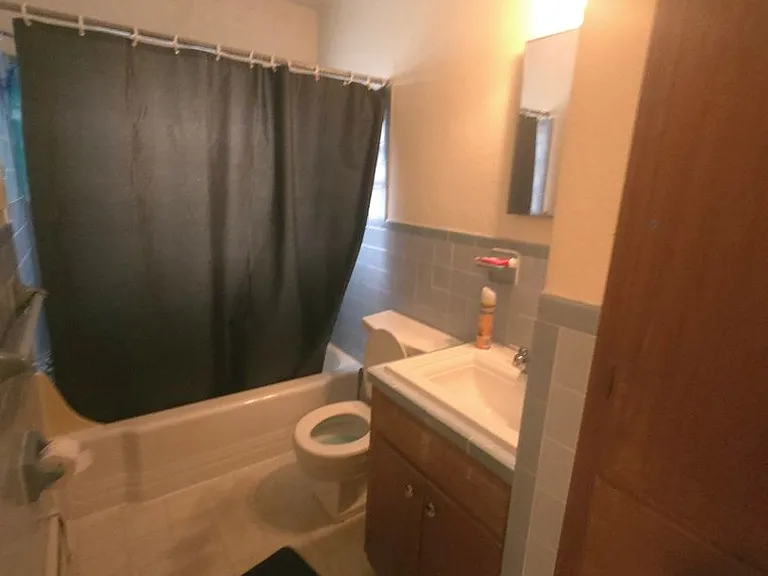702 Emery — Photo 13