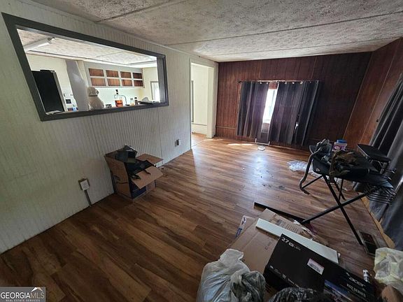 2nd image of 330 Augusta Ave