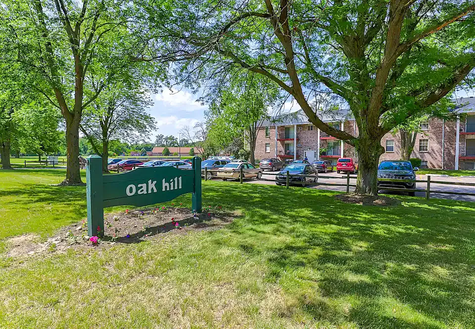 Oak Hill Apartments- Hill Ave.