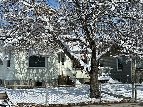 3rd image of 645 Broadwater Ave