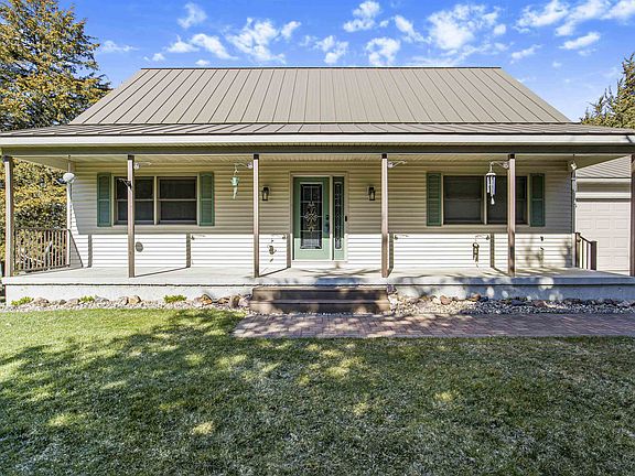 3rd image of S4395 Cedarberry Ln
