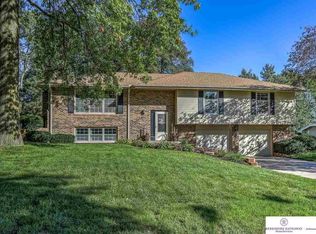 21712 Oldgate Rd, Elkhorn, NE 68022