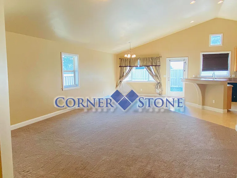 1764 Ridge Way — Photo 5