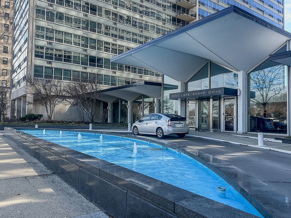 1st image of 3550 N Lake Shore Dr APT 218
