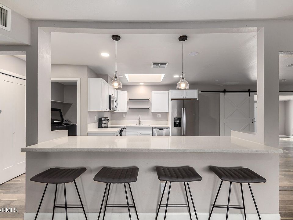 1st image of 4009 W NORTHVIEW Avenue