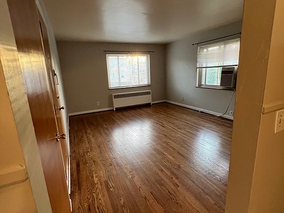 4th image of 4172 Paxton Woods Ln APT 1