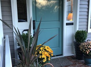 639 Madison Ave N, Bainbridge Island, WA 98110