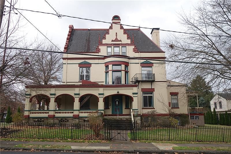 2nd image of 5960 Wellesley Ave