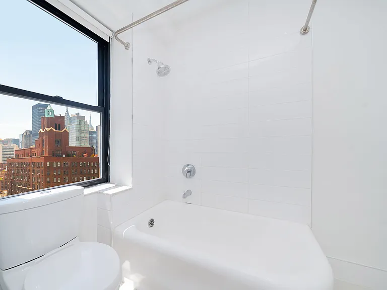 400 E 57th St #15L — Photo 9
