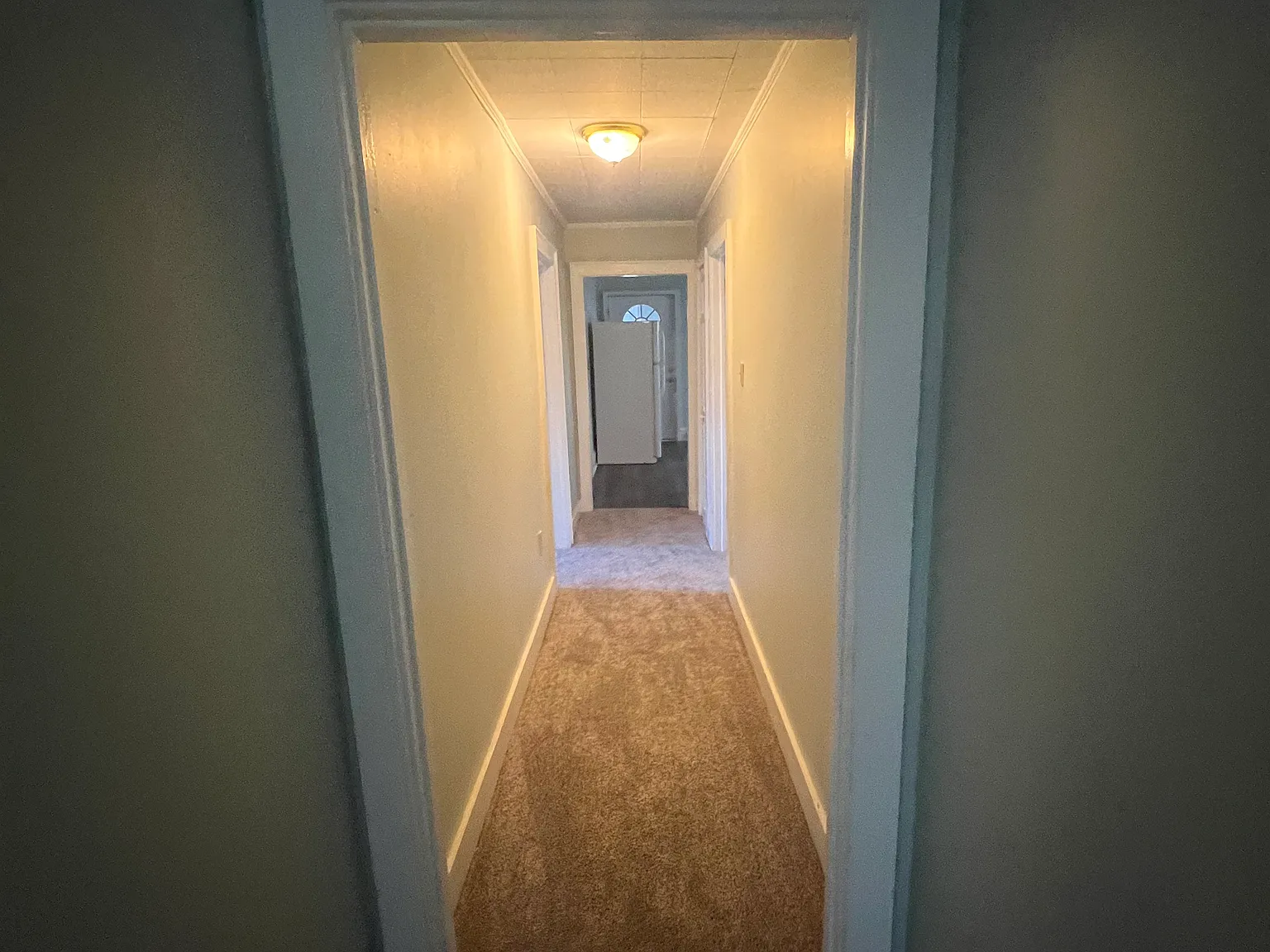 3 bed, 950 sqft, $1,700 — Photo 4