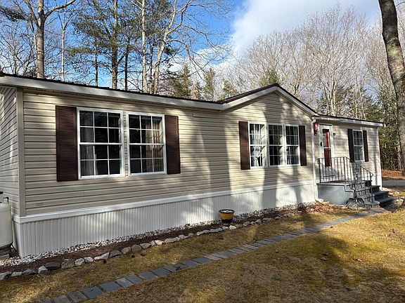 3rd image of 13 Deer Isle Drive