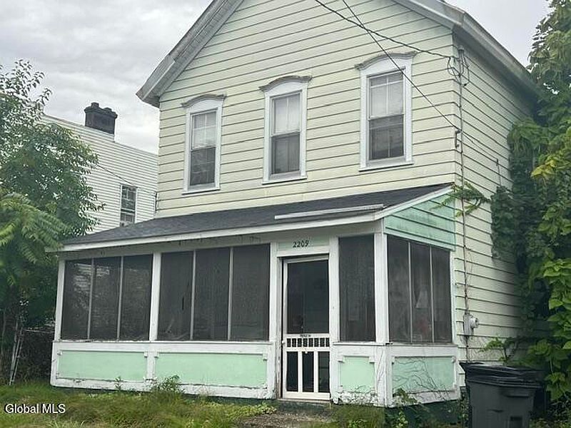 3rd image of 2209 12th Street