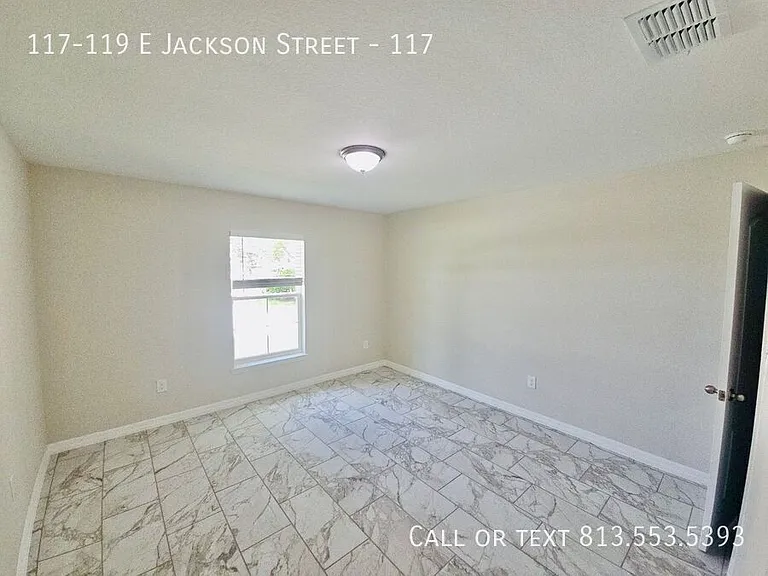 117-119 E Jackson St #117 — Photo 11