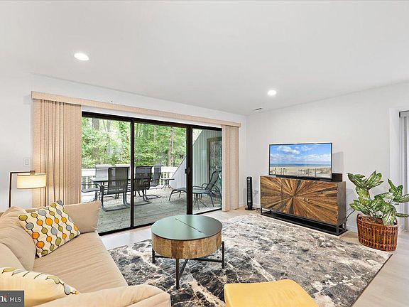3rd image of 39362 Racquet Ln #8608