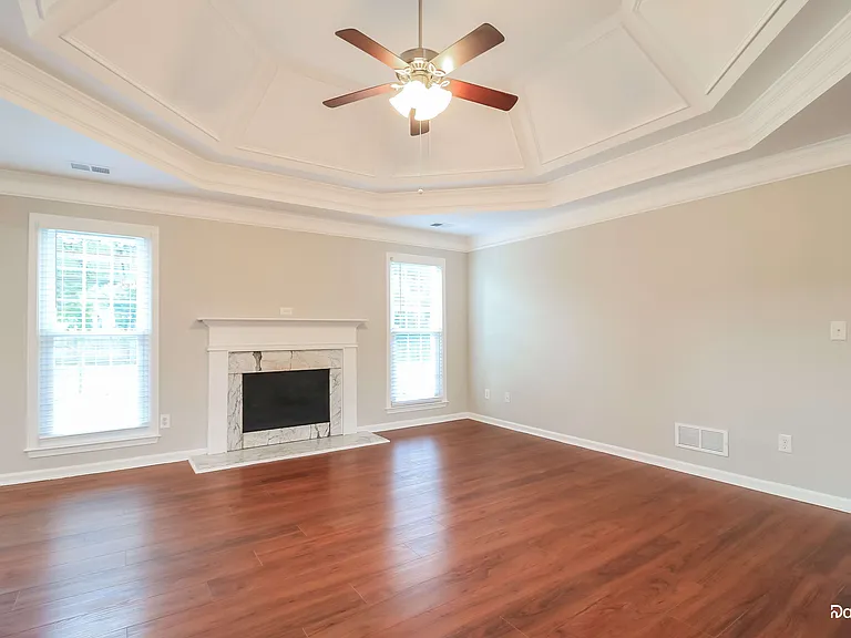 819 Winding Grove Ln — Photo 6