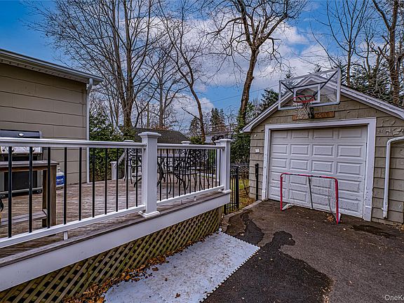 2nd image of 75 Bar Beach Road