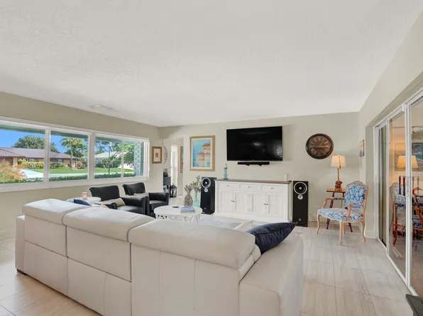 221 Orange Tree Drive, Atlantis, FL 33462