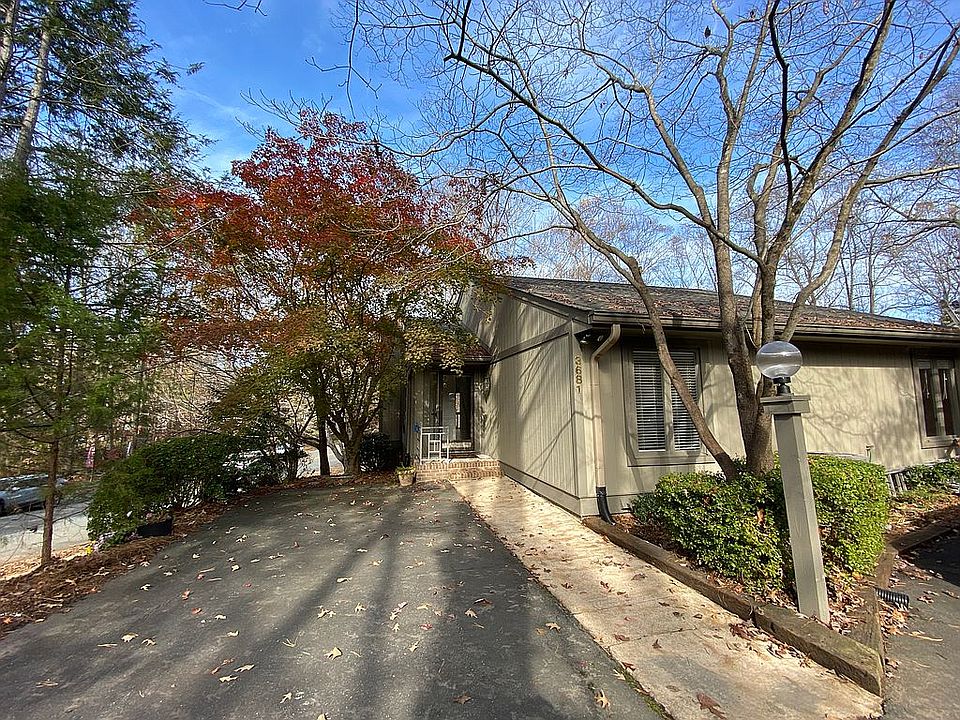 Wide view of townhouse