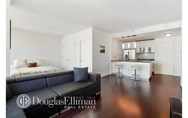 Rented by Douglas Elliman | media 8