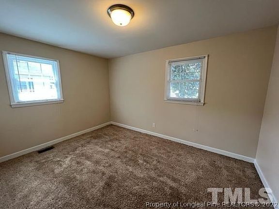 5th image of 805 S Sampson Ave