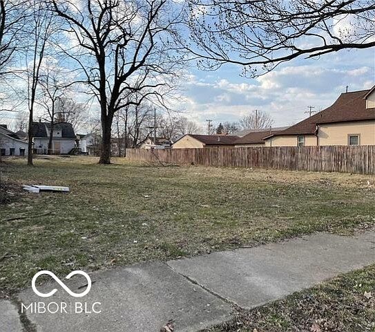 2nd image of 2319 Pearl St