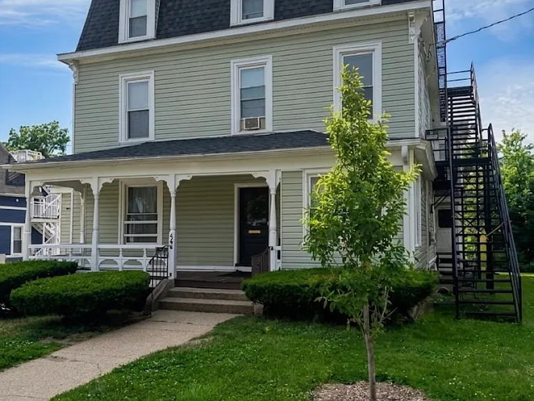46 Windham St #12 — Photo 4
