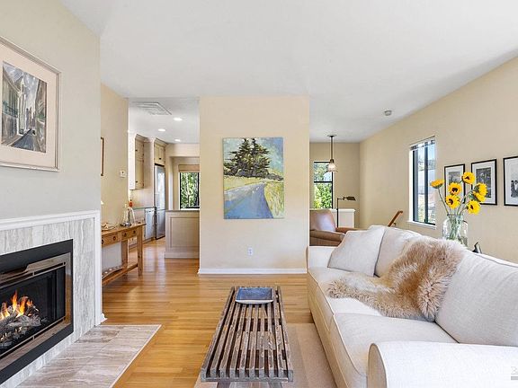 3rd image of 36 Mariposa Avenue #1