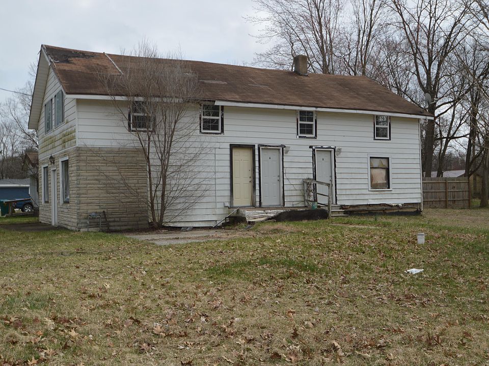 2nd image of 1504 E Bertrand Rd