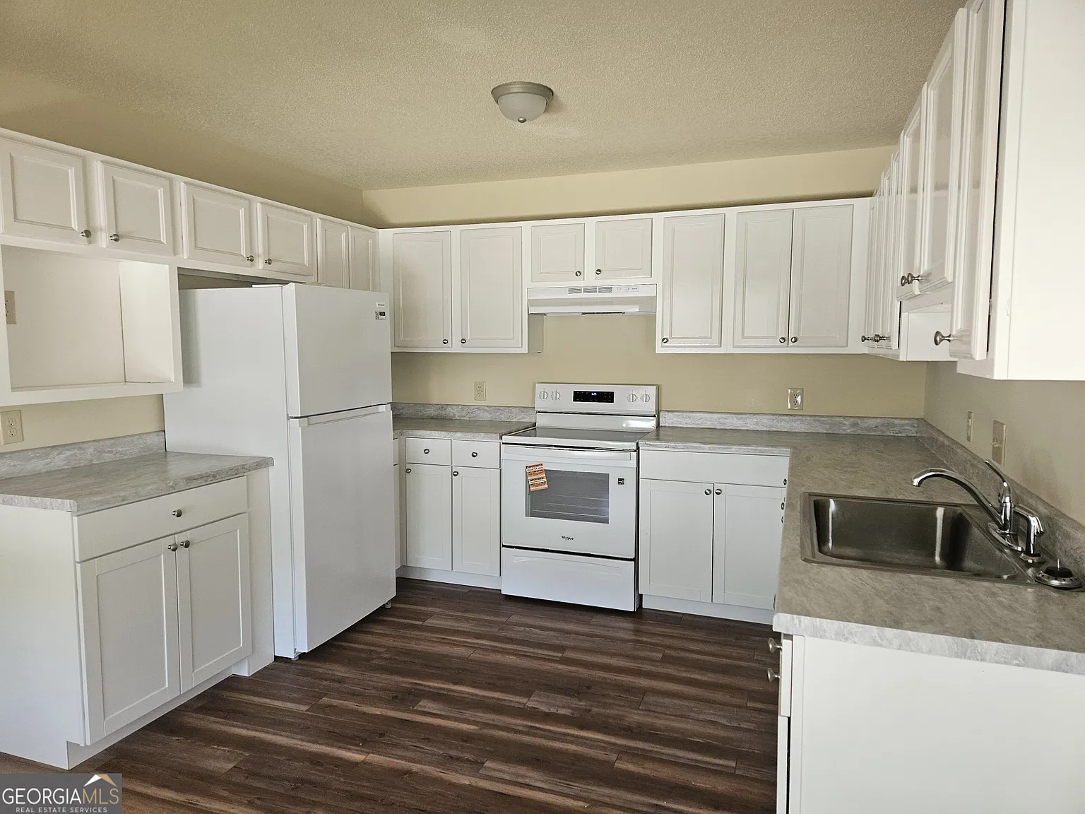2 bed, 2.0 bath, 955 sqft, $1,325 — Photo 4